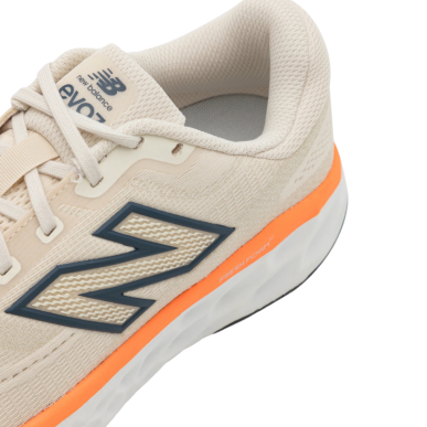 Chaussures de Running New Balance EVOZ V4 Beige